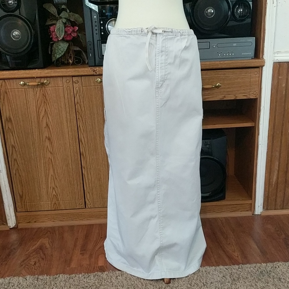 Kakis Cargo Skirt